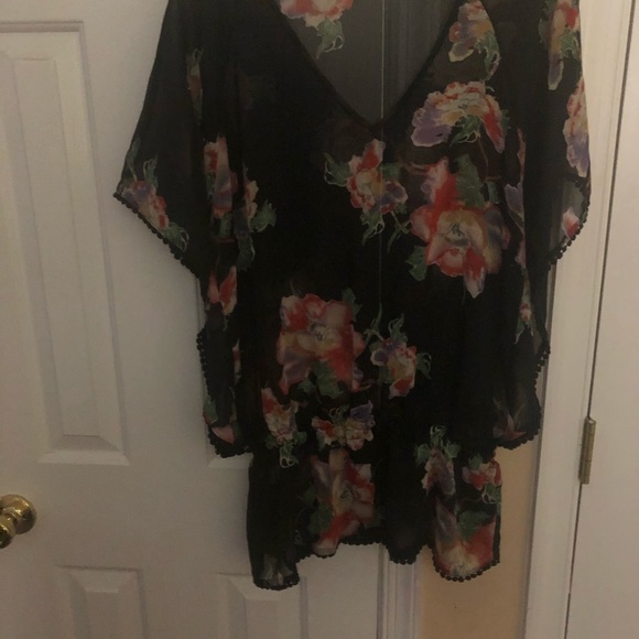 Harlow Zee sheer blouse - Picture 5 of 5